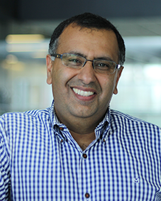 Photo of Professor Zubin Austin, Koffler Research Chair at the Leslie Dan Faculty of Pharmacy