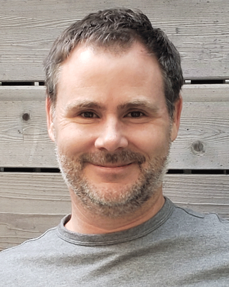 Headshot of Jeremy Knight