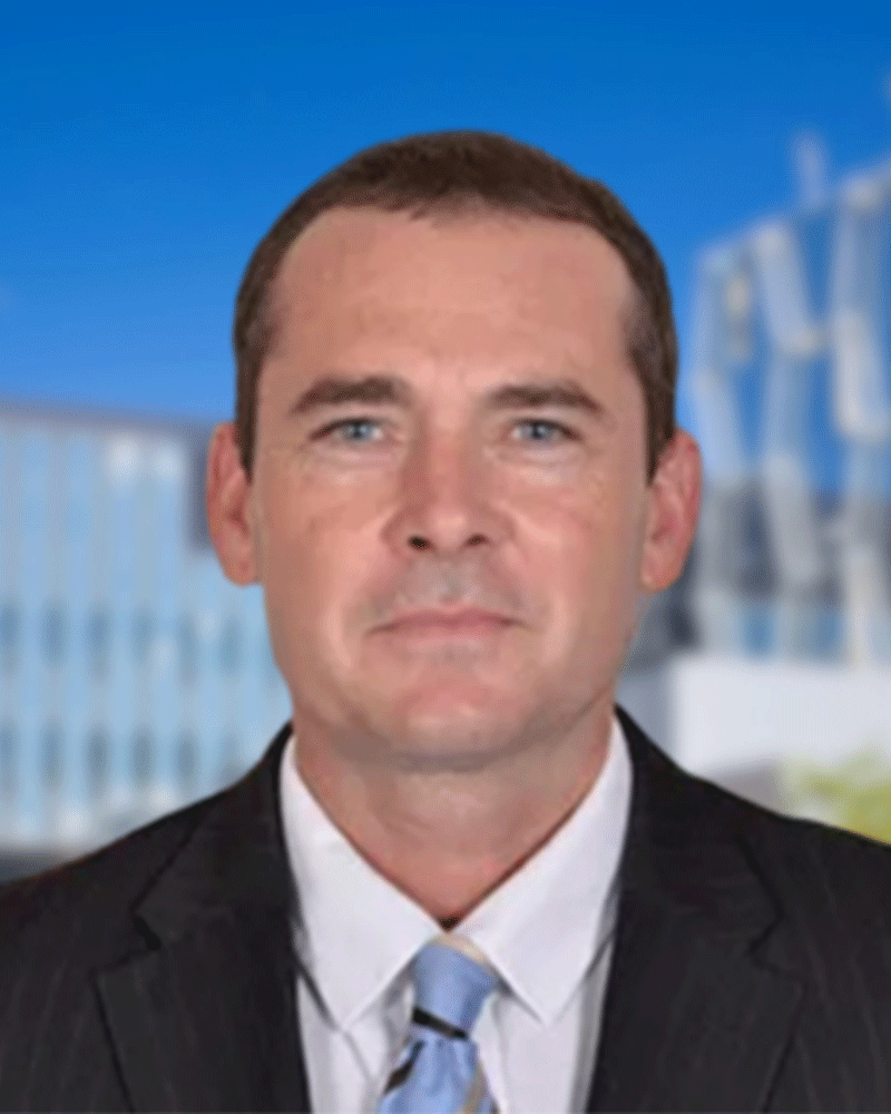 Head shot of Justin Nankivell