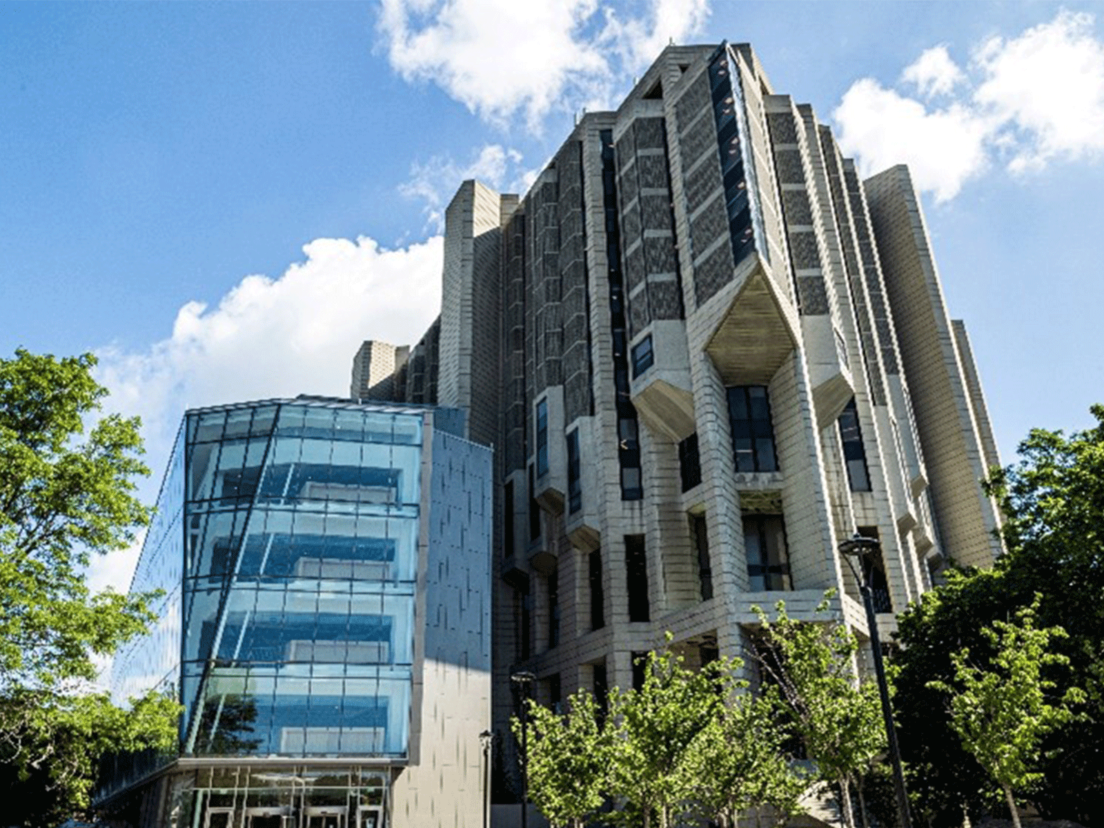 Picture of south side of Robarts Library and Commons looking north from Harbord Street.